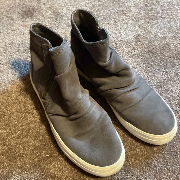 Sperry Gray Suede Crest Lug Zone Women’s Memory Foam Ankle Booties Size 8.5 - Picture 1 of 13